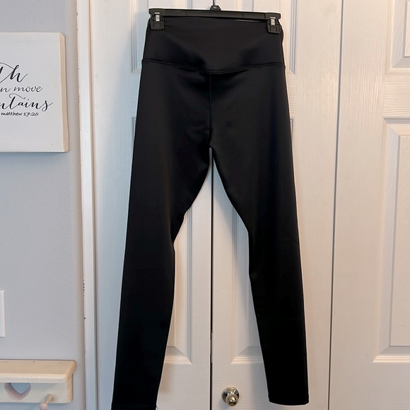 2/$30 Cold gear Under Armour leggings - Picture 4 of 4